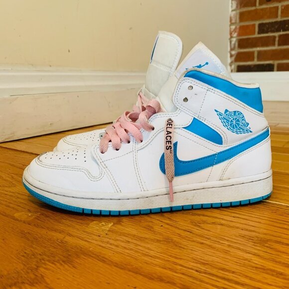 Nike Air Jordan 1 MID UNC Powder Blue White BQ6472-114 Womens Size 9.5 - Picture 3 of 12